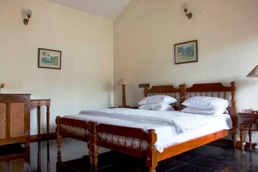 Villa Serena Bangalore Eksteriør billede