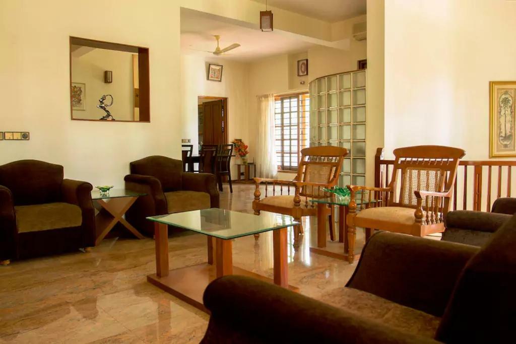 Villa Serena Bangalore Eksteriør billede