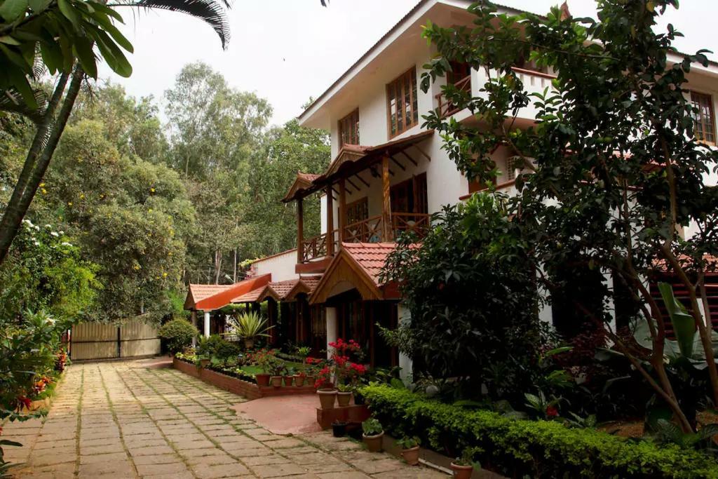 Villa Serena Bangalore Eksteriør billede