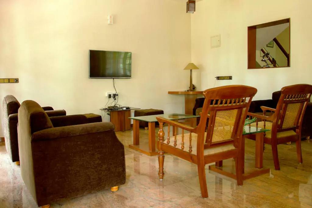 Villa Serena Bangalore Eksteriør billede