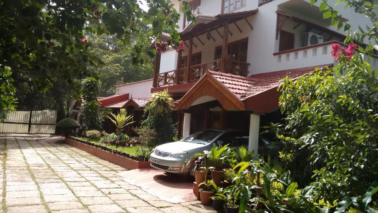 Villa Serena Bangalore Eksteriør billede