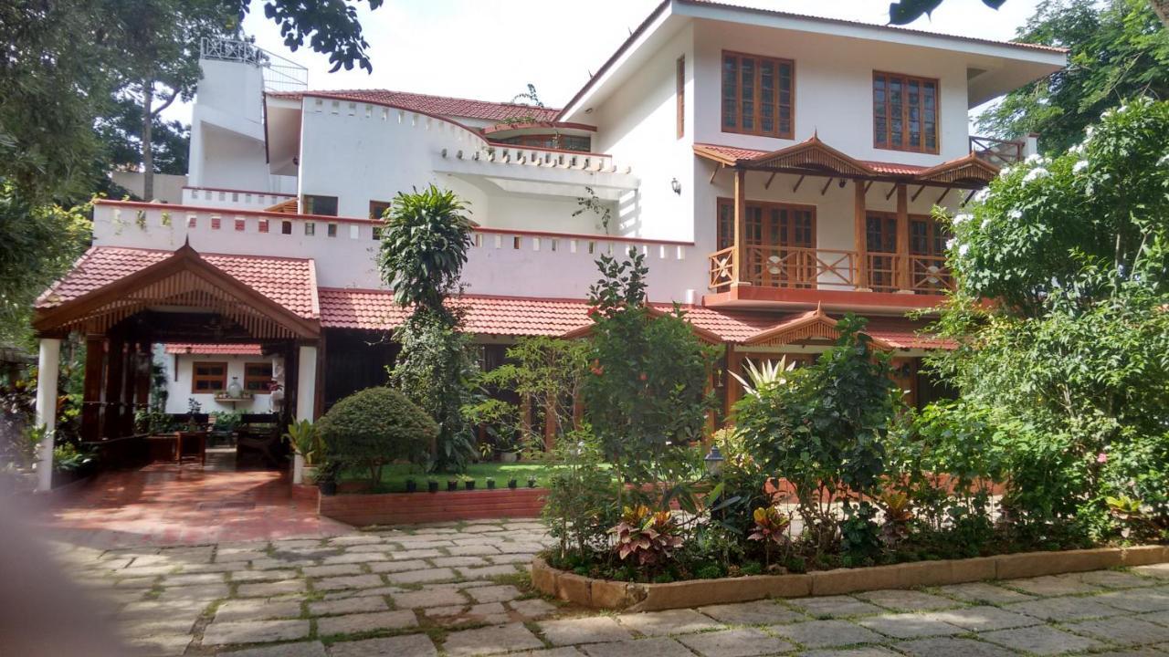Villa Serena Bangalore Eksteriør billede