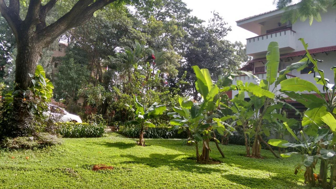 Villa Serena Bangalore Eksteriør billede